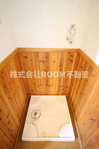 蓼池マンションルビィの洗面所|明るい洗面所です