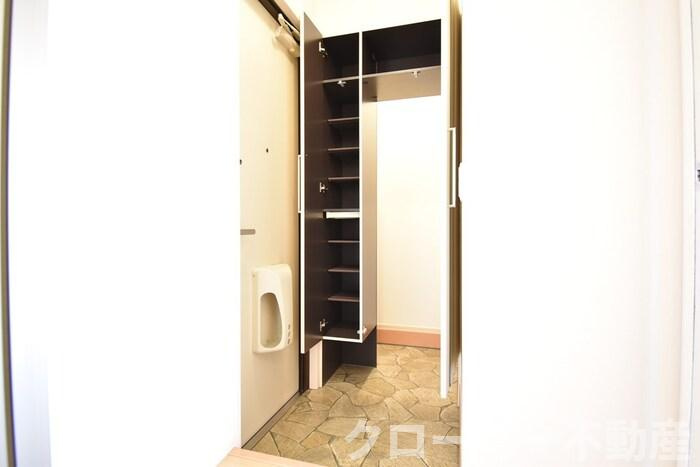 メゾン アイジュの玄関|シューズクローク