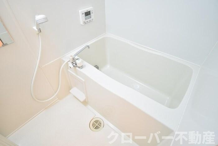 メゾン アイジュの浴室|ユニットバス（追い焚き機能付き）