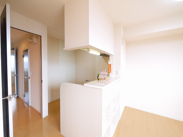 アンソレイユのキッチン|コンパクトなキッチンで掃除もラクラク