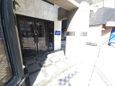 【エントランス】 | スリーデイズ新大阪