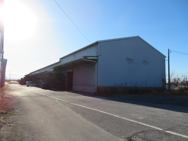 加須市飯積の倉庫