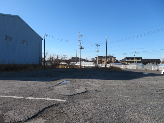 加須市飯積の倉庫