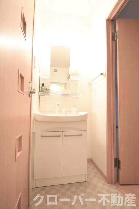 リバーサイド マロニエの独立洗面台|洗髪洗面化粧台