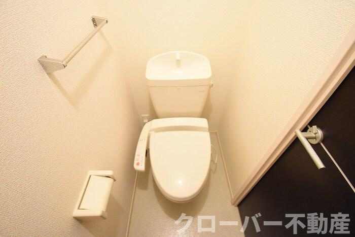 カーサコーラル A棟のトイレ|温水洗浄暖房便座