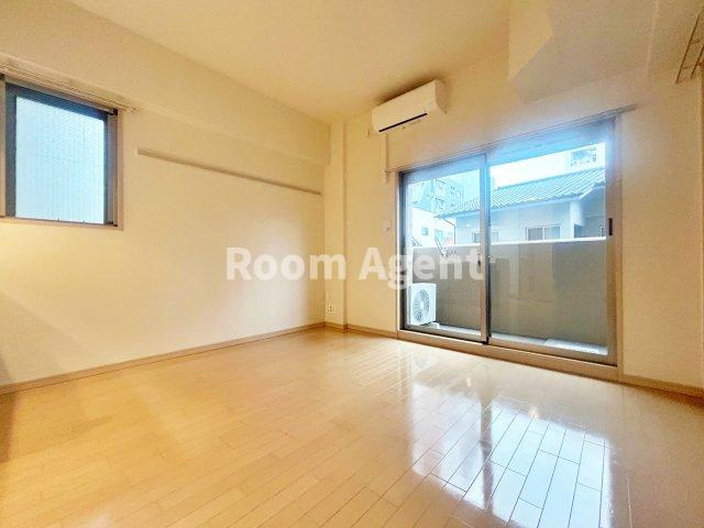 プレサンス新栄デコールの居間・リビング