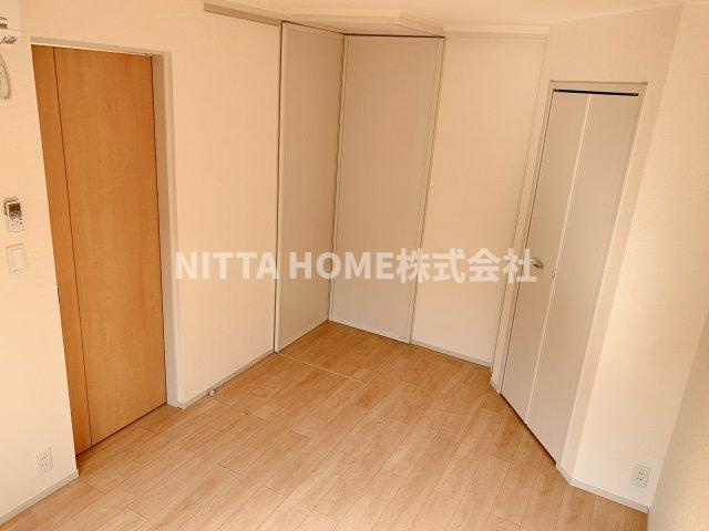 ボヌール・メゾン　篠山の寝室|清潔感のある室内です＊