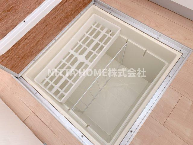 ボヌール・メゾン　篠山の収納|床下収納は食品のストックにも便利です◎