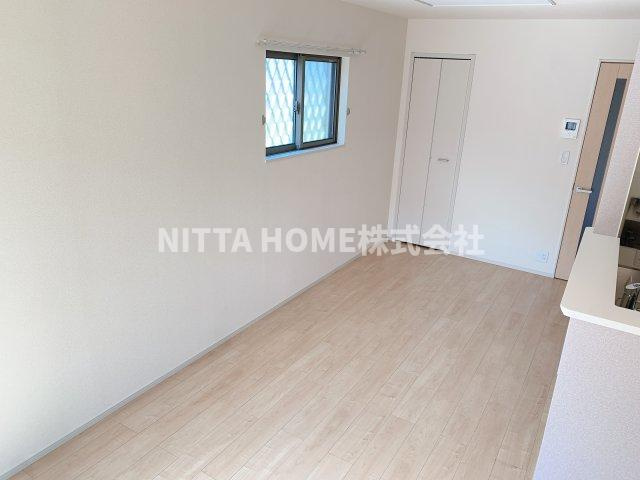 ボヌール・メゾン　篠山の洋室|きれいな木目調のフローリング☆彡