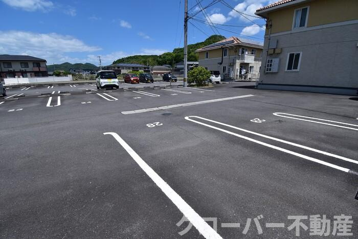 メゾン・リシェス B棟の駐車場|駐車場