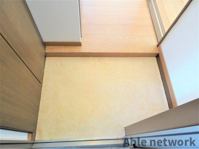 神栖市深芝南３丁目のアパートの玄関