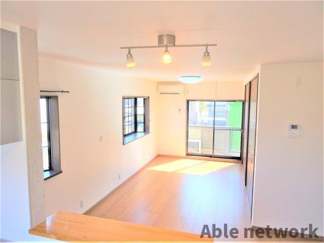 神栖市深芝南３丁目のアパートの居間・リビング|ＬＤＫ１６．５帖