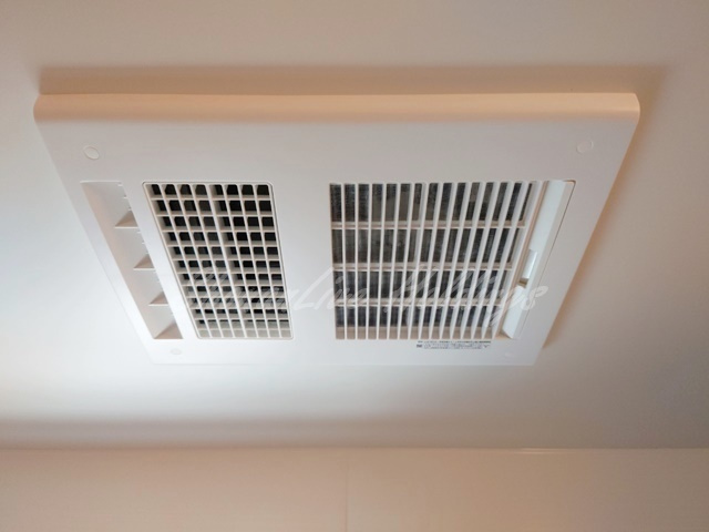 プラージュ材木座の浴室|浴室乾燥もあり女性の方も安心♪同施工物件