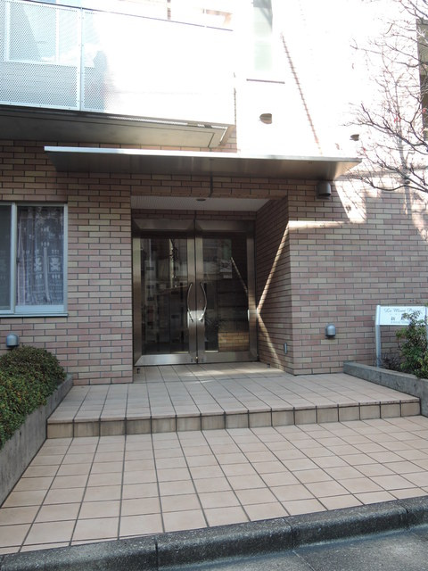 ルモンピエール新大塚のエントランス