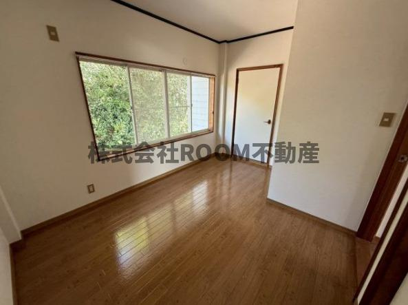 三股樺山貸家の居間・リビング|ゆったりとした居間です