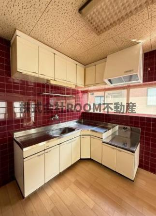 三股樺山貸家のキッチン|お料理しやすいキッチンです