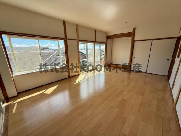 三股樺山貸家の洋室|きれいな洋室です