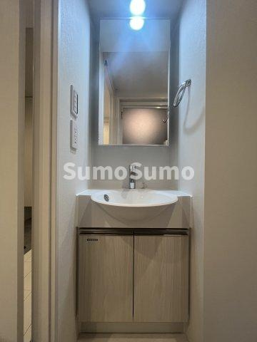 LEGALAND三軒茶屋Southの独立洗面台