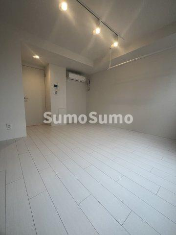 LEGALAND三軒茶屋Southの洋室