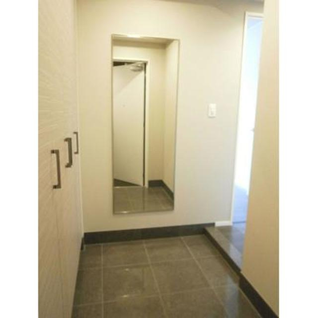 パークアクシス東日本橋ステーションゲートの玄関|※写真は同タイプ住戸です。