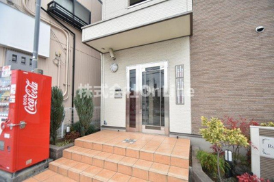 【エントランス】 | ラガーコート