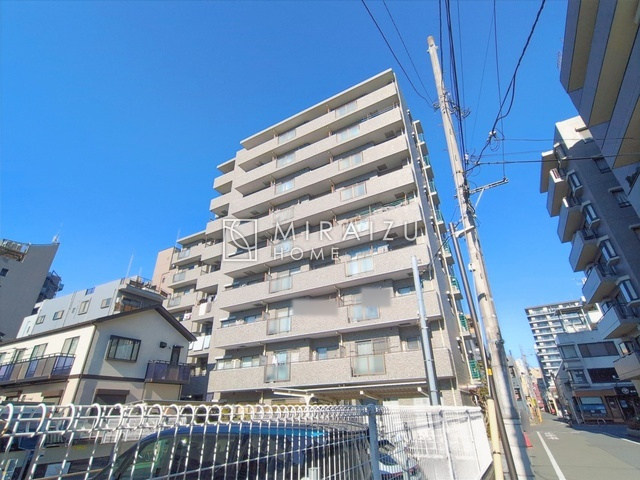 【エントランス】 | 平日・休日問わず、いつでもご見学が出来ます♪☆実際に見て、触れて感じる安心のお住まい探しを体験して下さい♪☆物件情報だけでなく、地域の特色などなどエリア情報もお伝え出来たら嬉しいです♪