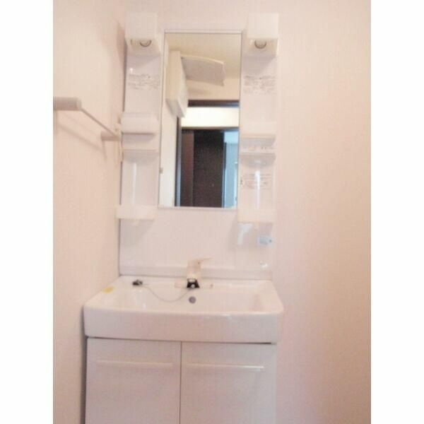 クロバ－ハイツＡ棟の洗面所