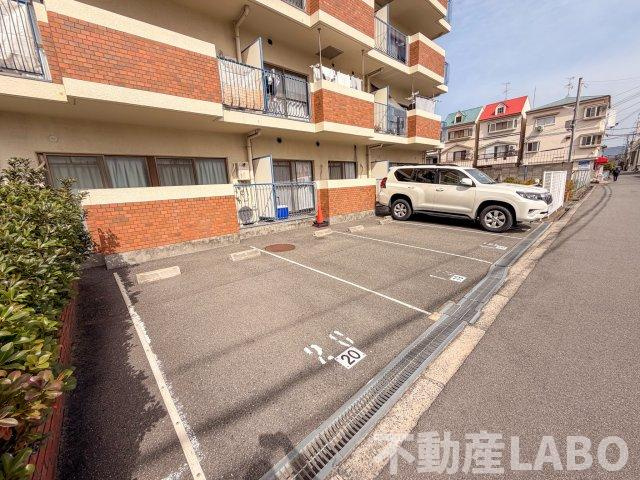 加美東グリーンハイツの駐車場