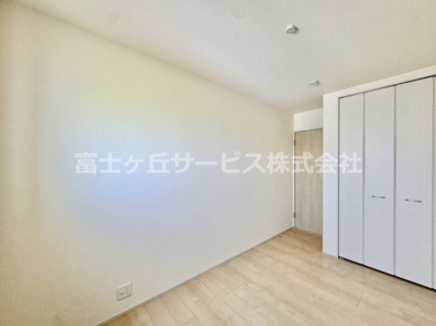 【洋室】 | 浜松市中央区篠原町 新築一戸建て | コンパクトで使いやすい洋室です