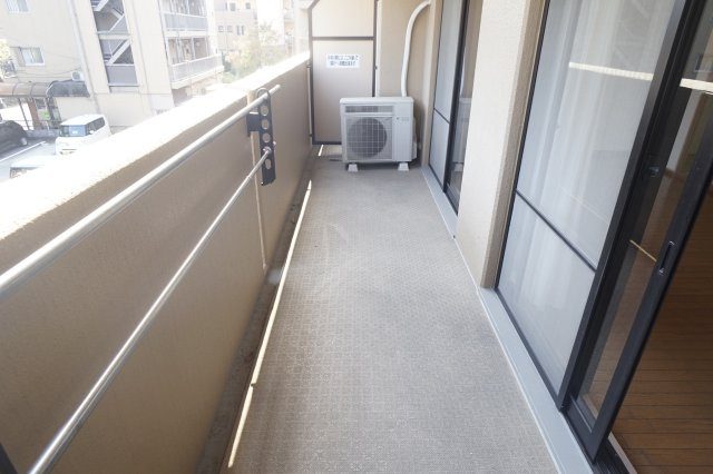 カネボウ東生駒グリーンマンションのバルコニー