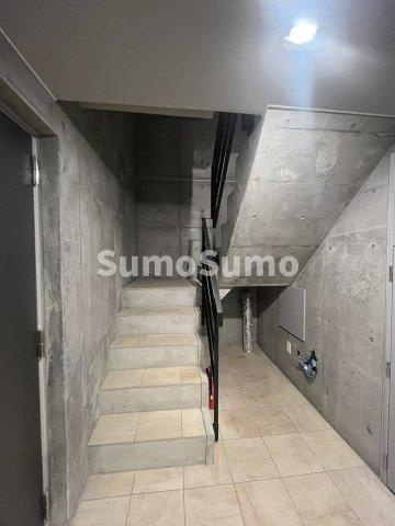 LEGALAND三軒茶屋Southのロビー|落ち着いたロビーです