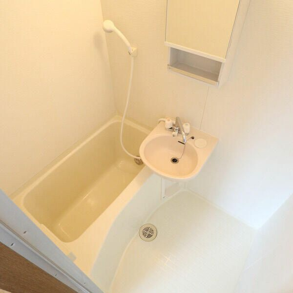 ルネ南常盤台の浴室