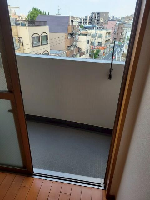 レスタージュ上板橋のバルコニー