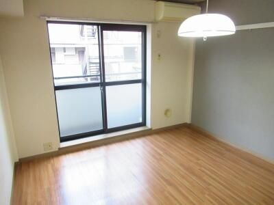 ベルトゥリーハイツの居間・リビング