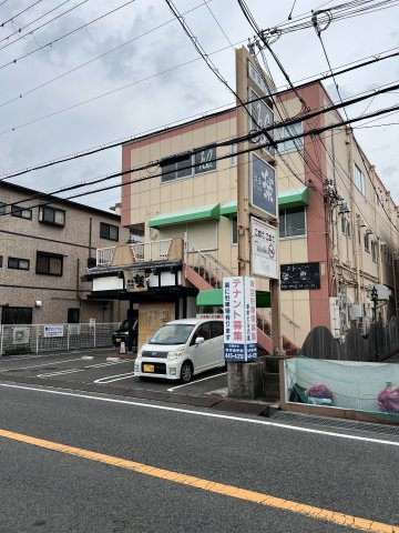 幸栄ビルの外観