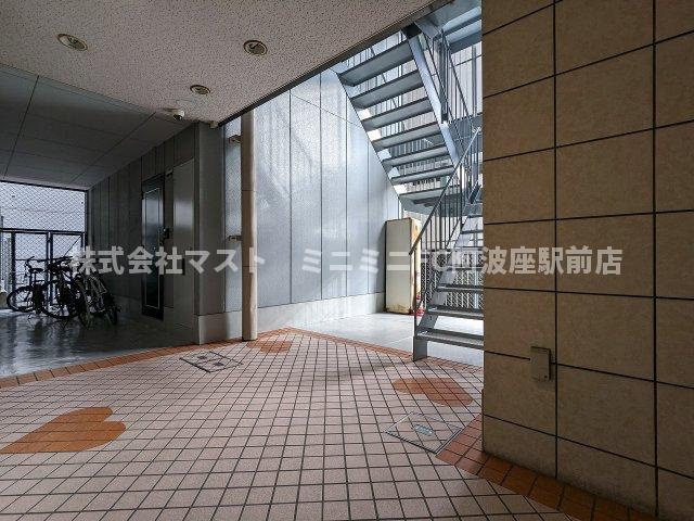 クレセール阿波座のロビー