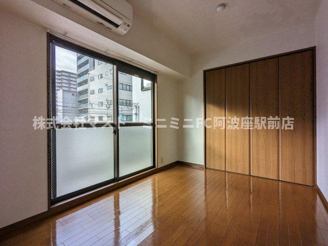 クレセール阿波座の居間・リビング