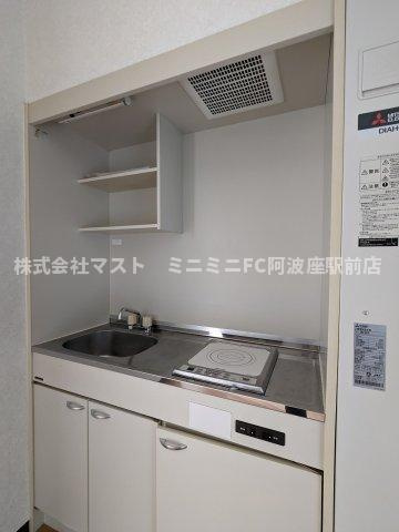 クレセール阿波座のキッチン