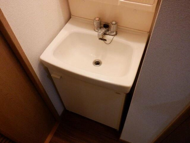 グランヴァン東池袋の洗面所