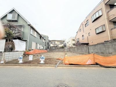 【外観】 | 【仲介手数料６２０万円が無料！】■自由が丘駅８分■建物１４８平米可能■南道路面で陽当り良好 | 決算特別キャンペーン！
家計応援の限界に挑戦中！
詳細は「諸費用」欄をご確認下さい！
■自由が丘駅（８分）と奥沢駅（２分）の間
■建物１４８平米まで可能
■南道路面につき陽当り良好