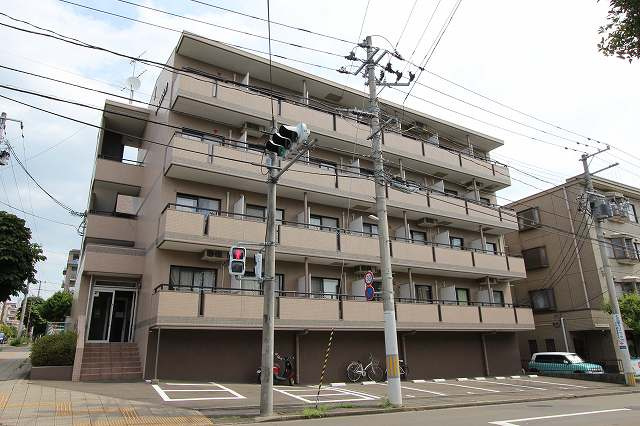 エルス泉の外観