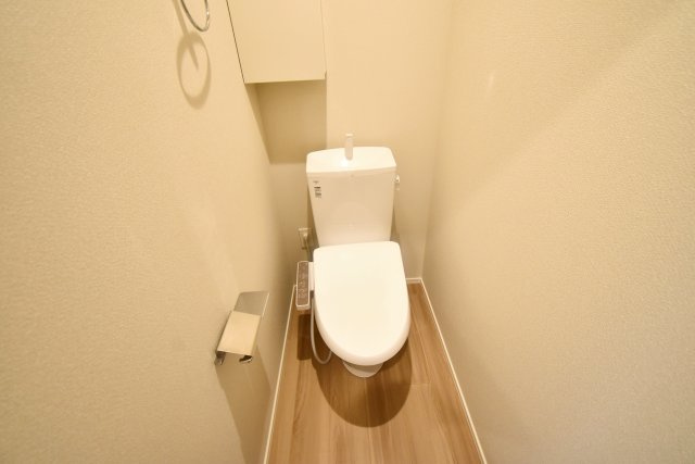 ホワイトメゾン西宮中島町のトイレ