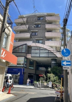 長楽ビルの外観