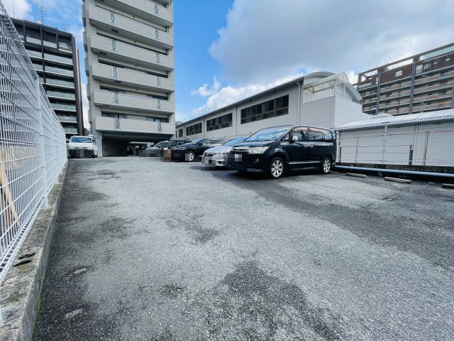 【駐車場】 | ツインタワー空港通り