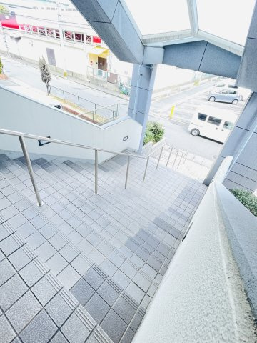 【エントランス】 | ツインタワー空港通り