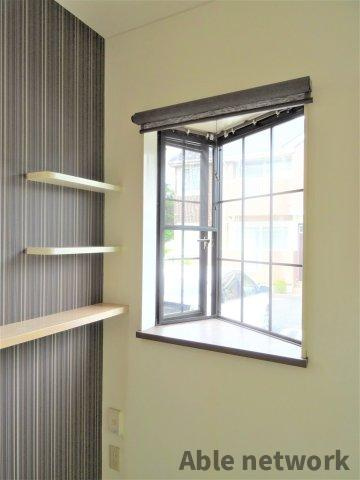 カーザ・ボニータ・Yumiの内装|出窓付き