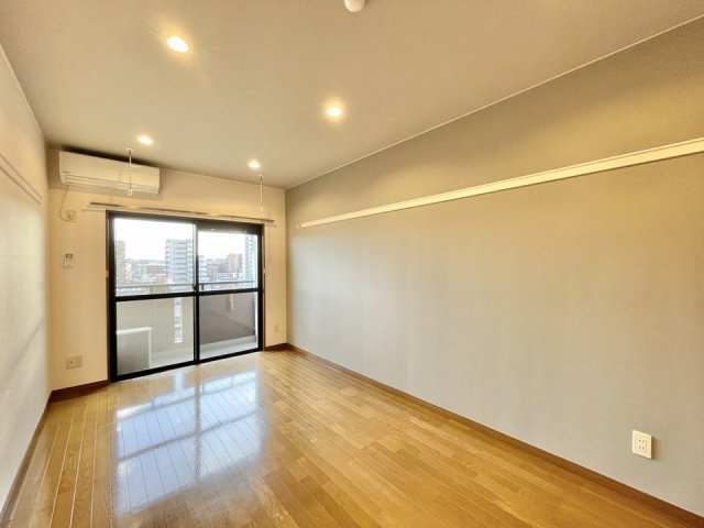 エルス泉の洋室