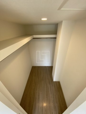 【収納】 | One Shinmachi | One Shinmachi（ワン新町）　ウォークインクローゼット