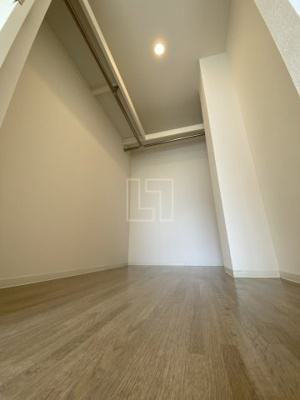 【収納】 | One Shinmachi | One Shinmachi（ワン新町）　ウォークインクローゼット