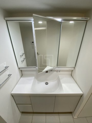 【洗面所】 | One Shinmachi | One Shinmachi（ワン新町）　独立洗面化粧台